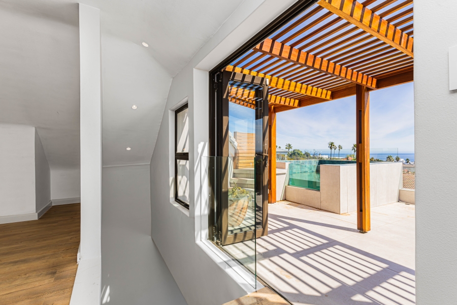 3 Bedroom Property for Sale in Fresnaye Western Cape